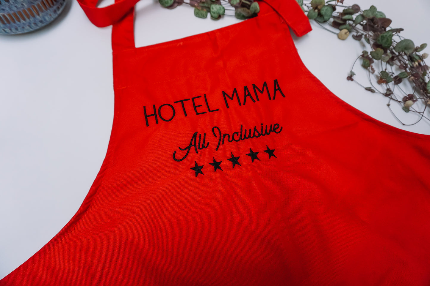 Geborduurde keukenschort hotel mama
