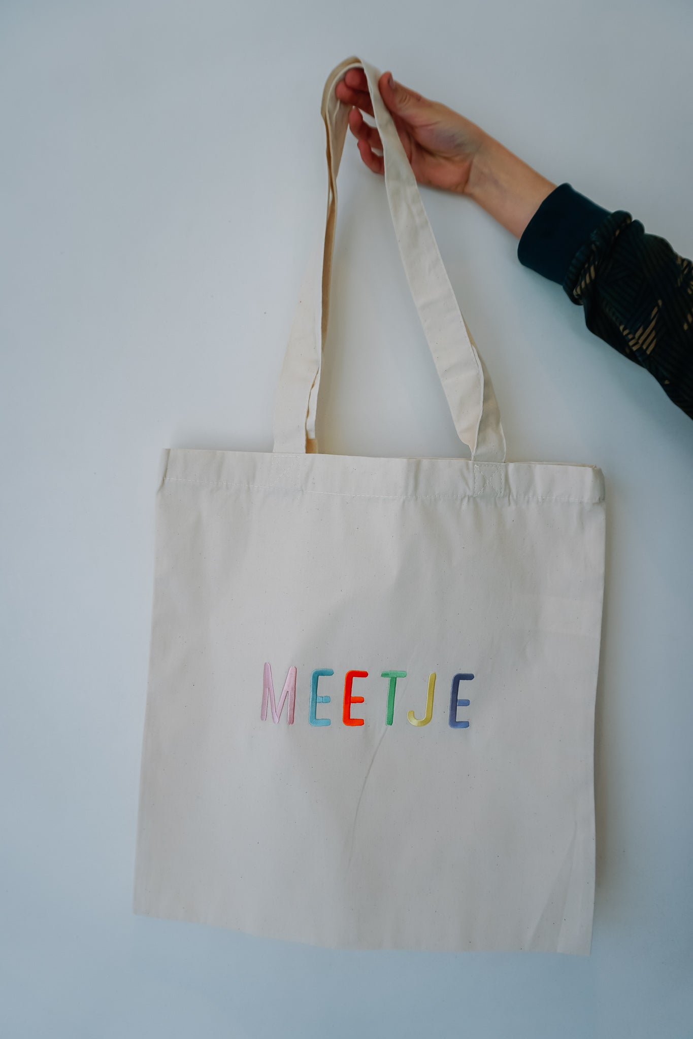 Geborduurde regenboog totebag