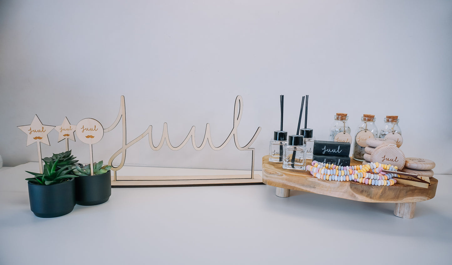 Houten naam op voet