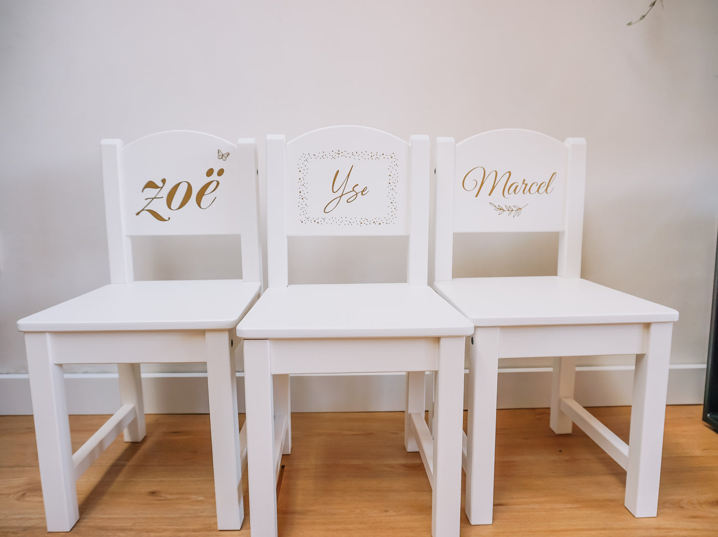 Houten kinderstoel