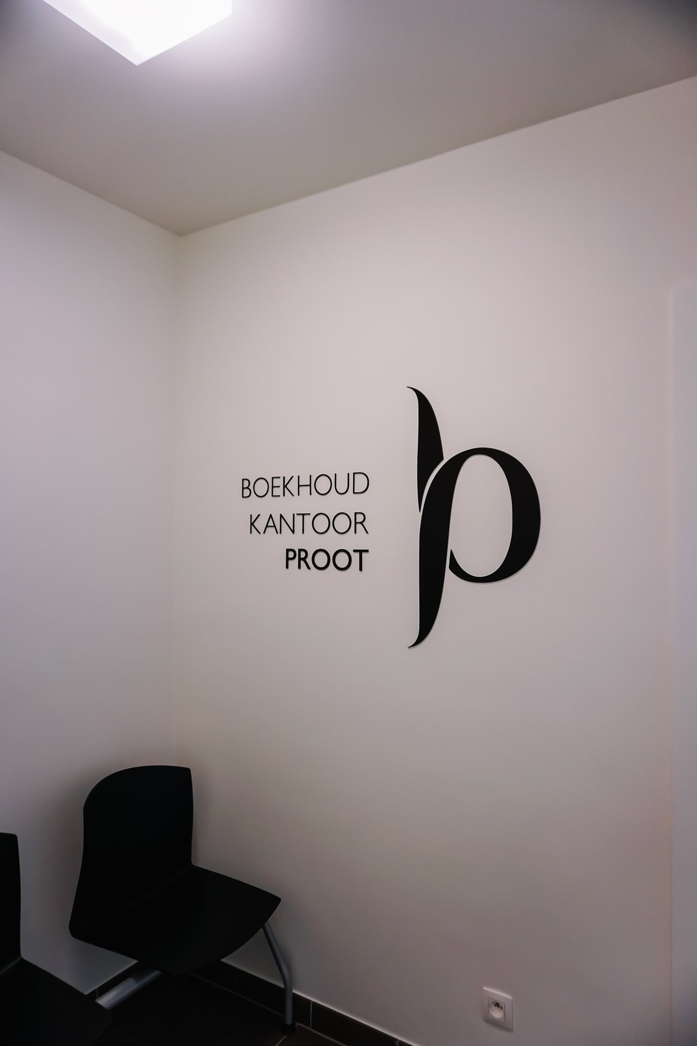 Muurlogo bedrijf