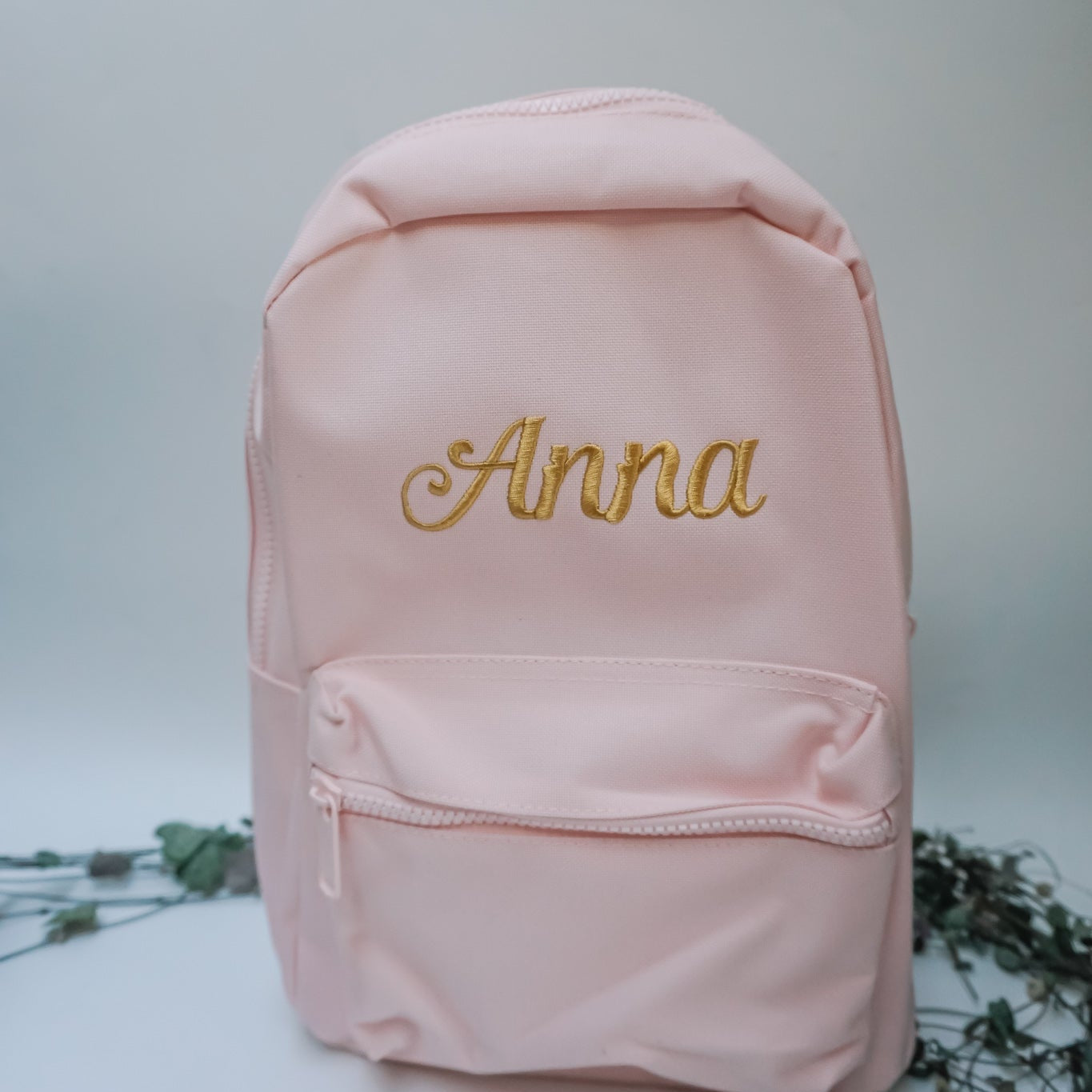 Rugzakje voor de kleinsten handig in gebruik en geborduurd met naam