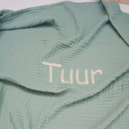 Geborduurd tetradoek swaddle met naam 