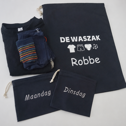 kinderen op kamp gemakkelijke zakjes voor kledij per dag