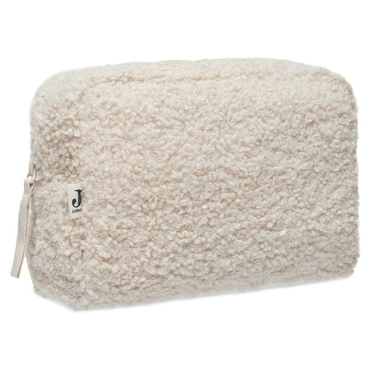 Zijaanzicht van het etui boucle naturel (beige) van Jollein, multifunctioneel opbergtasje voor onderweg en leuk als gepersonaliseerd cadeau.