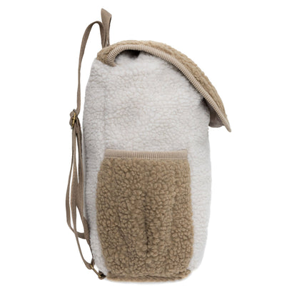Zijaanzicht van het Rugtasje Colourblock van Jollein, zacht teddy peuter rugzakje met colourblock design en compact formaat voor kinderen